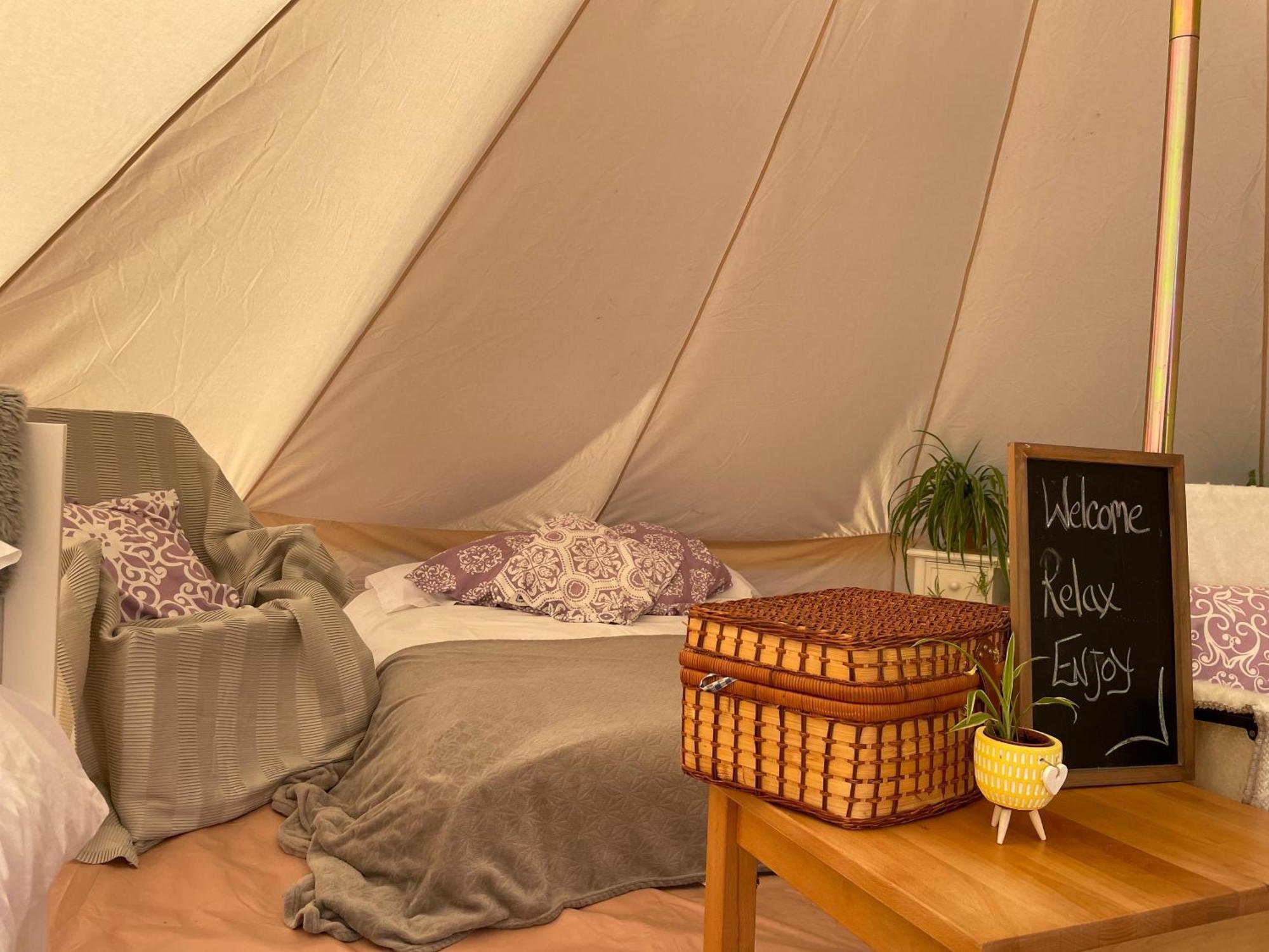 Trevena Cross Glamping & Camping Гелстон Екстер'єр фото