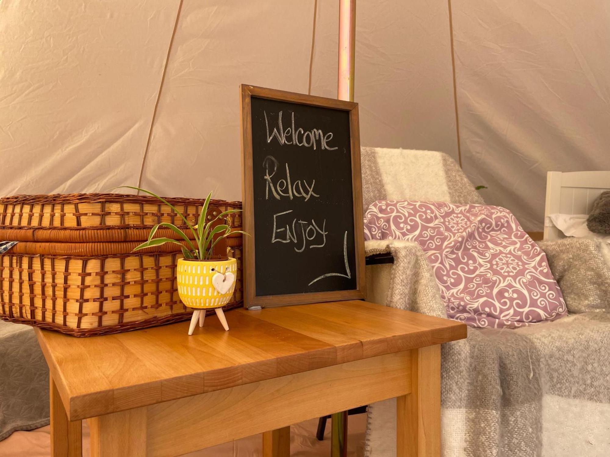 Trevena Cross Glamping & Camping Гелстон Екстер'єр фото