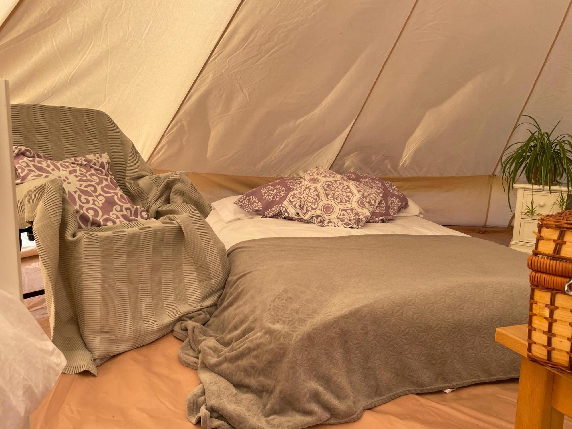 Trevena Cross Glamping & Camping Гелстон Екстер'єр фото